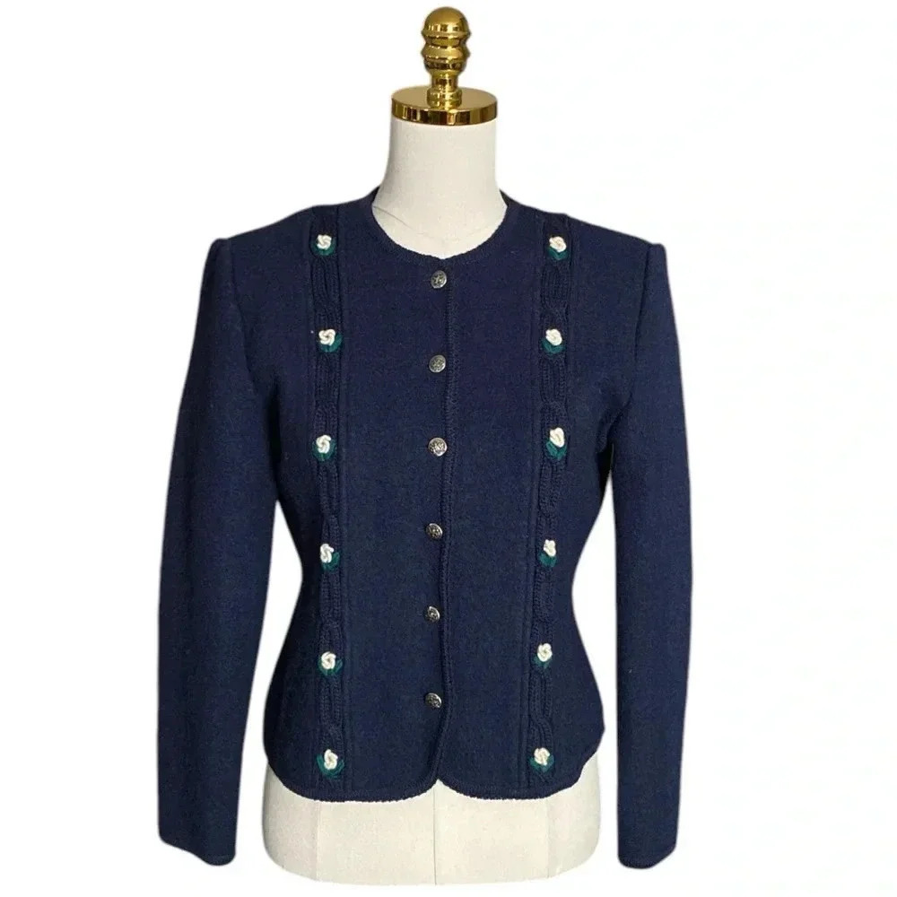 SKYR SPORTSWEAR Vtg 100% Wool Granny Floral Embroidered Button Up Cardigan Sz 10